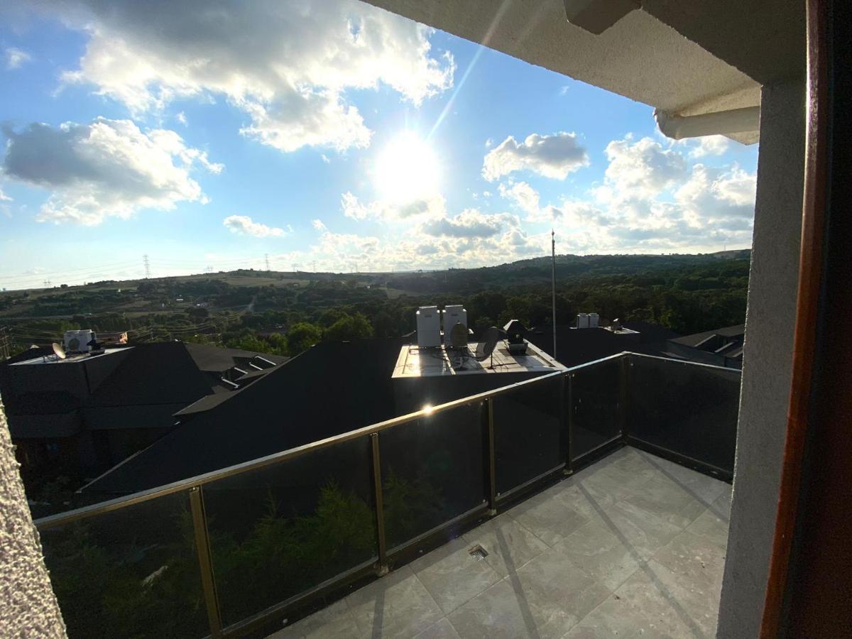 Wonderful Villa Airport 5 Minutes Arnavutkoy Bagian luar foto